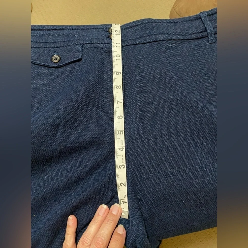 J. Crew Woman’s Blue Textured Crop Pants, Size 14.